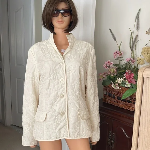 NWOT Kim Rogers quilted signature button bed jacket - Picture 4 of 10